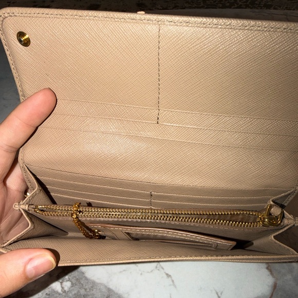 Prada Beige Leather Wallet - Picture 3 of 15